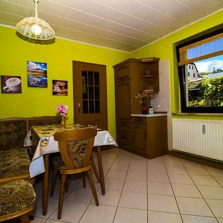 Am Balkon Des Erzgebirges Apartment Bernsbach Exterior photo