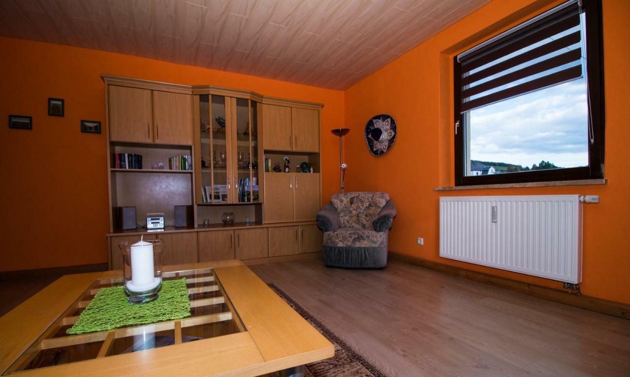 Apartment Am Balkon Des Erzgebirges Bernsbach