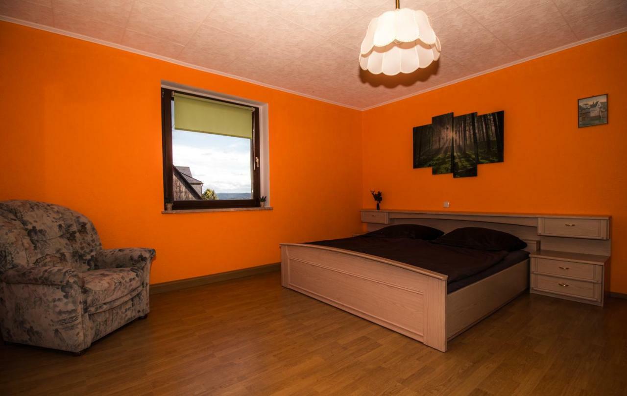 Am Balkon Des Erzgebirges Apartment Bernsbach
